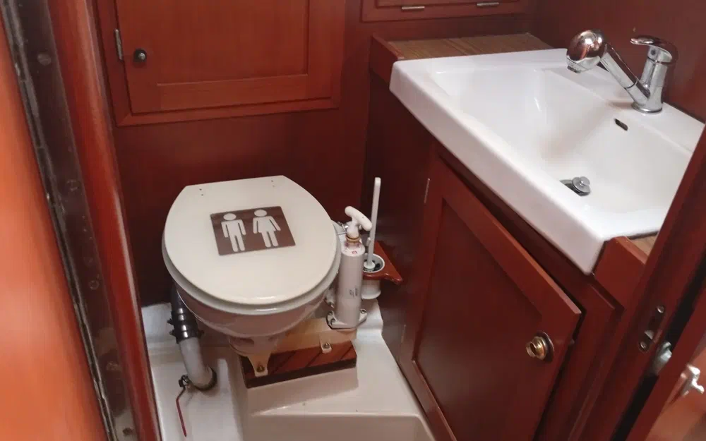 slider 21 Hallberg Rassy  352