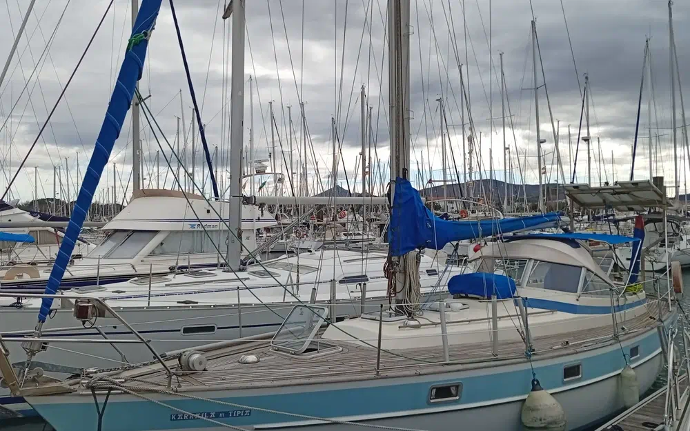 slider 3 Hallberg Rassy  352