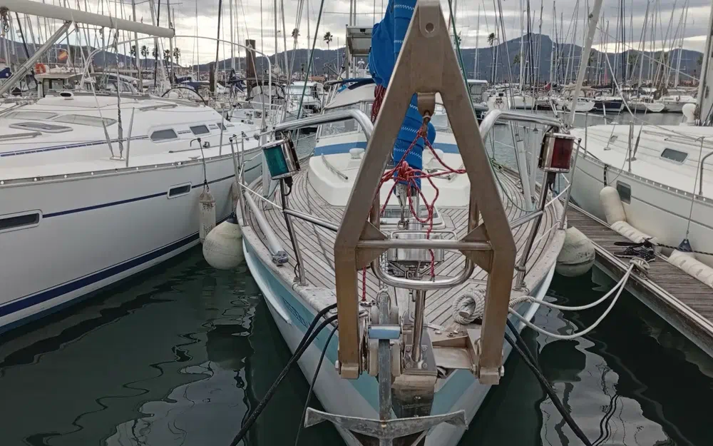 slider 4 Hallberg Rassy  352