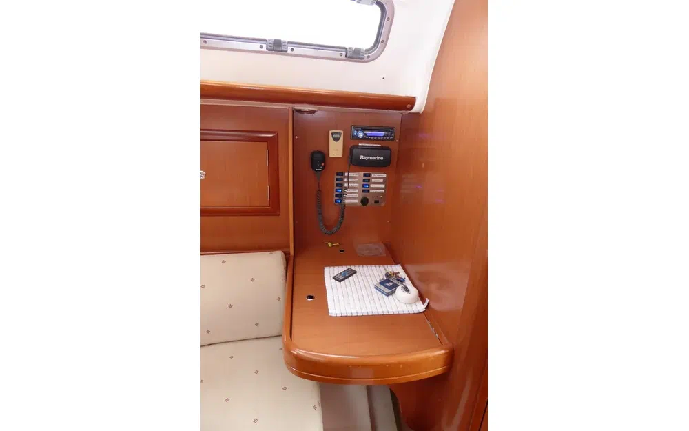 slider 18 Beneteau Oceanis 323 Clipper