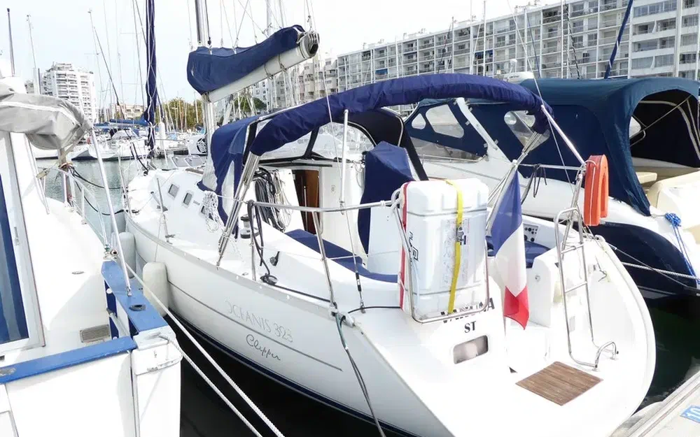 slider 8 Beneteau Oceanis 323 Clipper