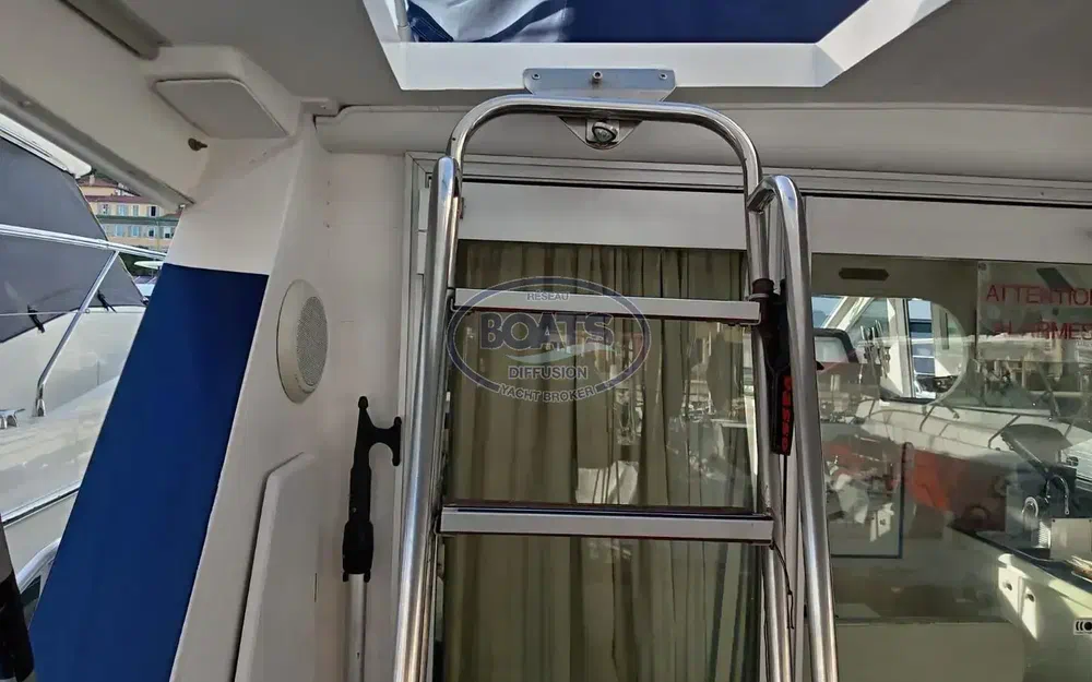 slider 11 Guy Couach  1401 Fly