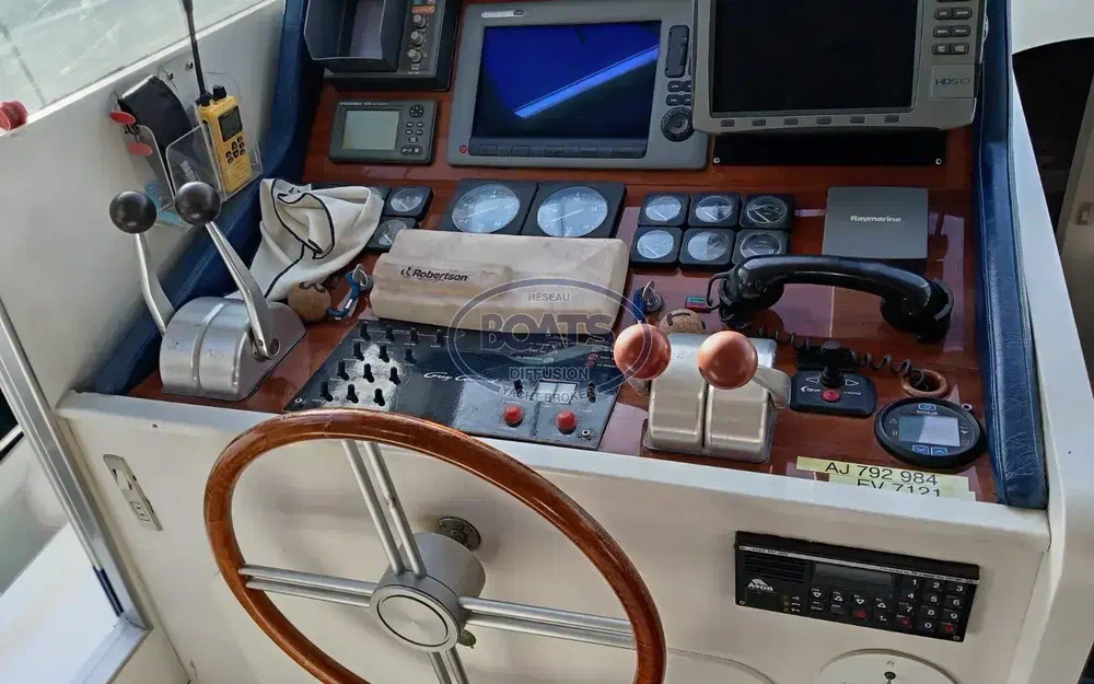 slider 5 Guy Couach  1401 Fly