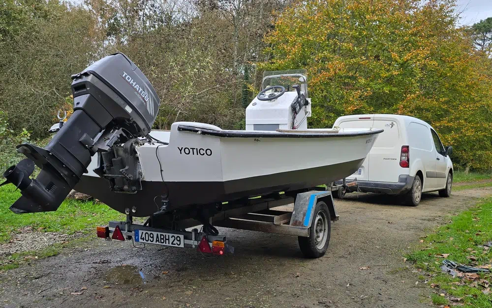 slider 1 Boston Whaler 17 Montauk