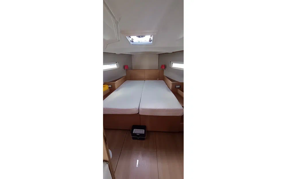 slider 15 Jeanneau Sun Odyssey 410