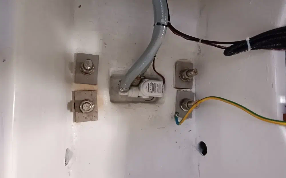 slider 18 Jeanneau Sun Odyssey 410