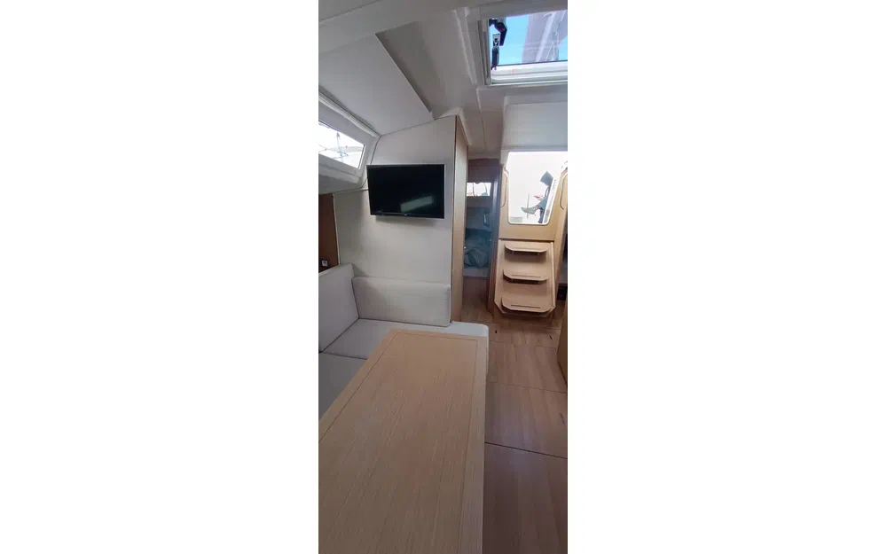 slider 7 Jeanneau Sun Odyssey 410