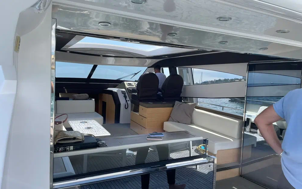 slider 5 Cayman  57 HT