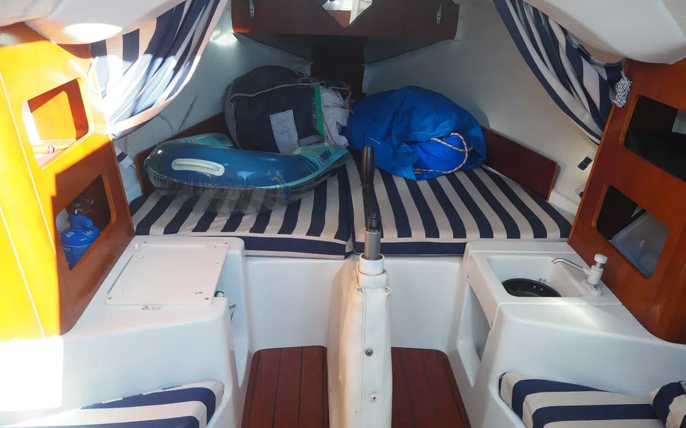 slider 1 Beneteau First 211