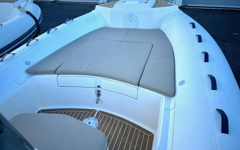 slider 7 Capelli Tempest 700