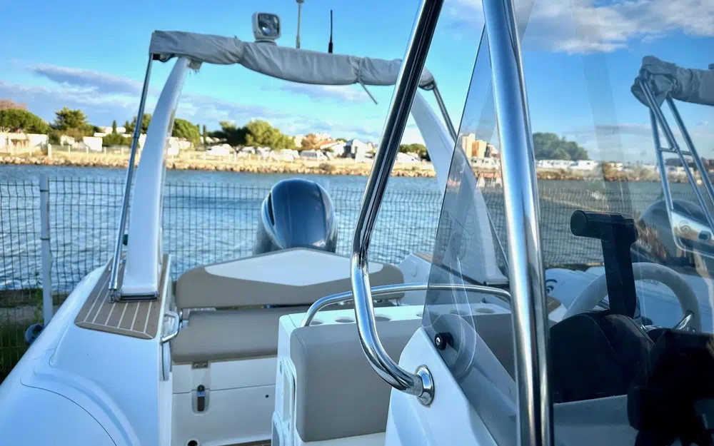 slider 8 Capelli Tempest 700