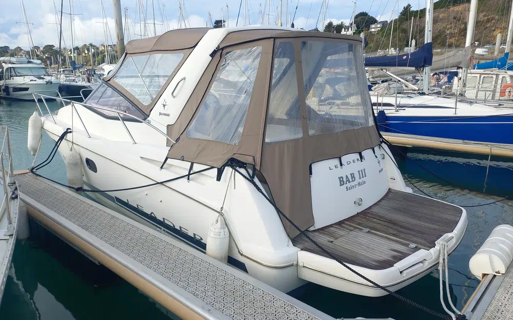 slider 0 Jeanneau Leader 8Premiere