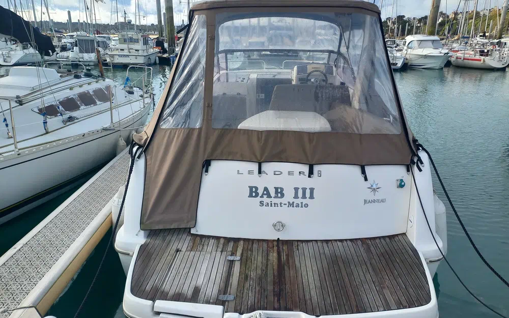slider 1 Jeanneau Leader 8Premiere