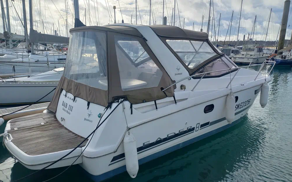 slider 2 Jeanneau Leader 8Premiere