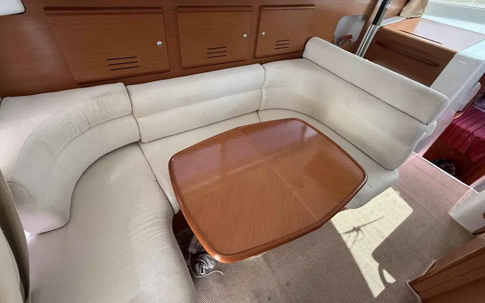 slider 22 Beneteau Antares 10.80