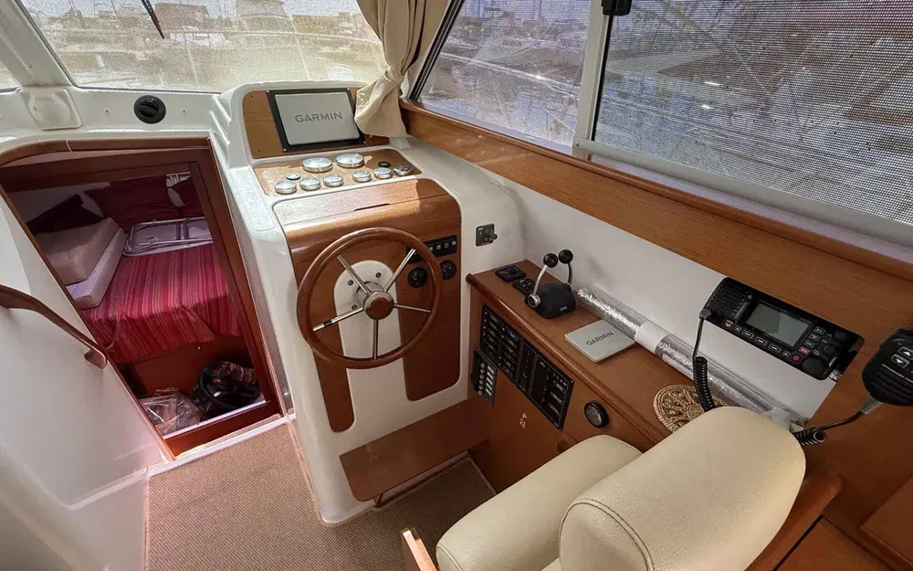 slider 27 Beneteau Antares 10.80