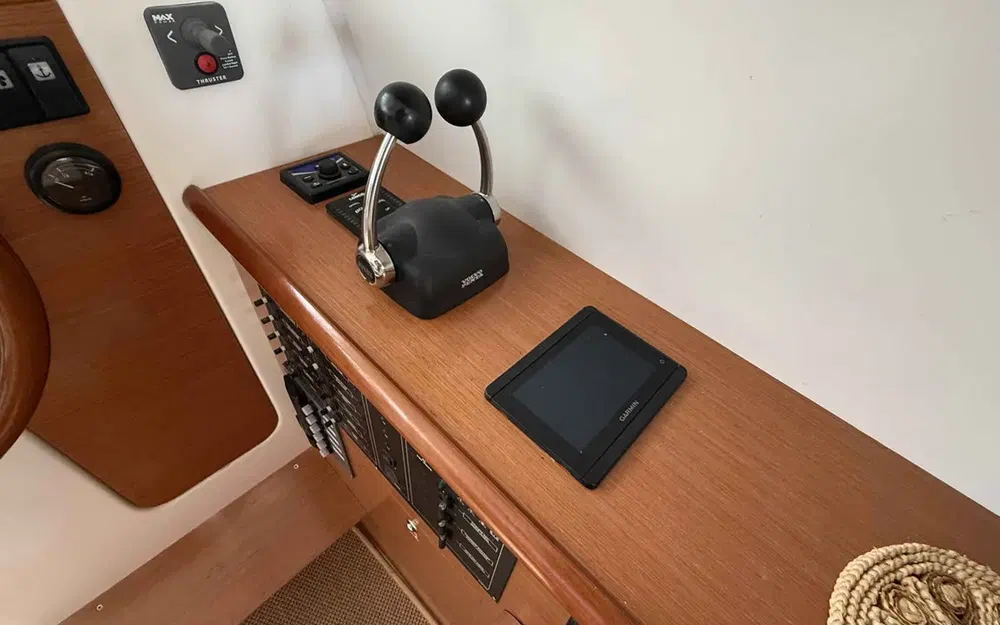 slider 28 Beneteau Antares 10.80