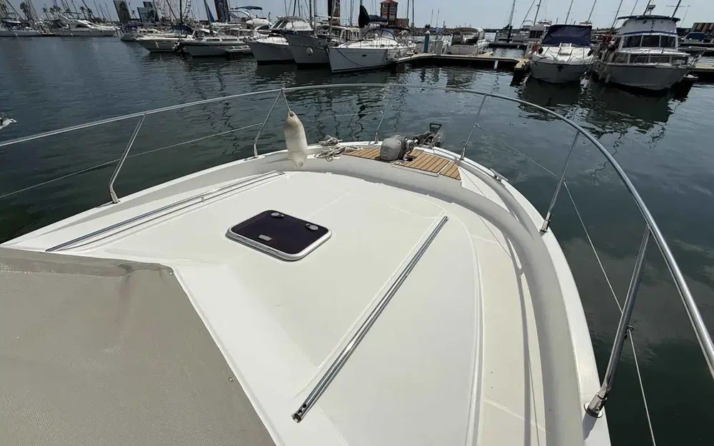 slider 39 Beneteau Antares 10.80