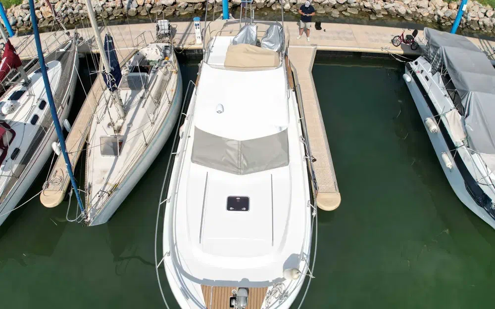 slider 4 Beneteau Antares 10.80