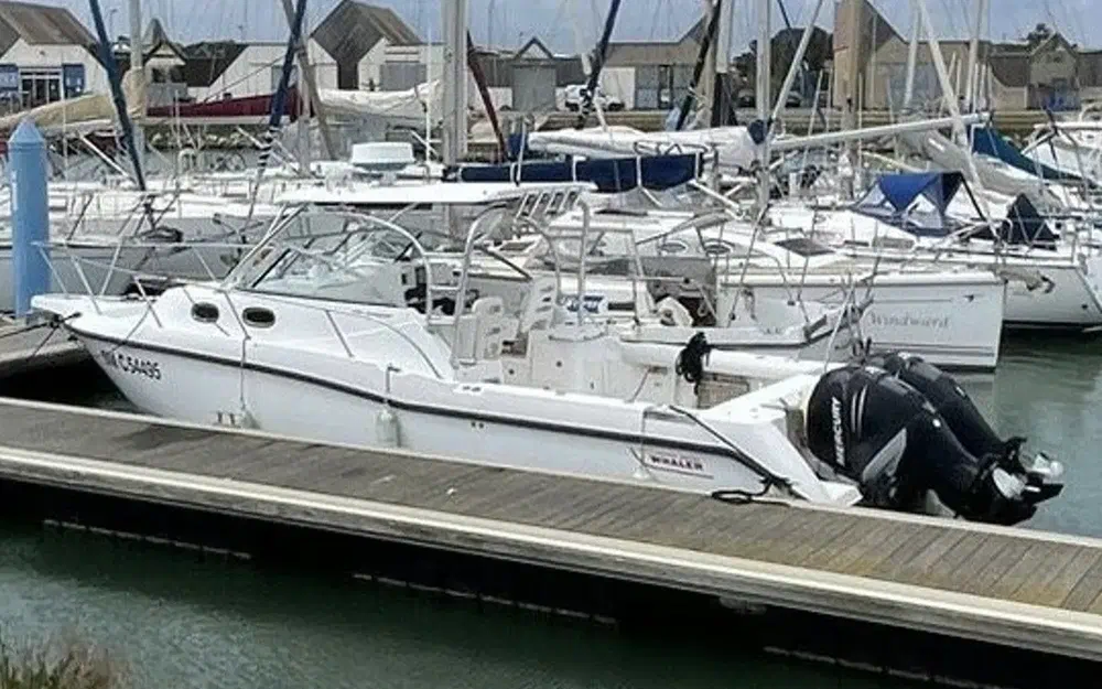 slider 0 Boston Whaler  305 Conquest