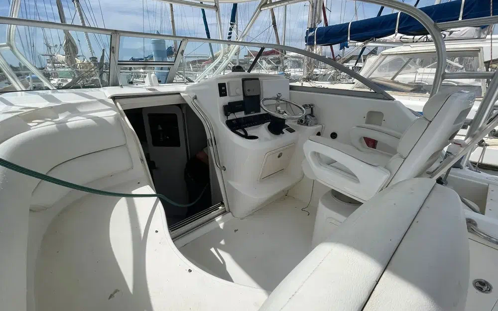 slider 3 Boston Whaler  305 Conquest