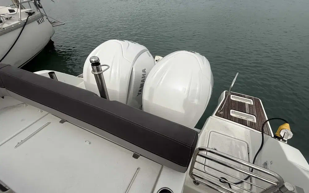 slider 29 Jeanneau Cap Camarat 9.0 CC