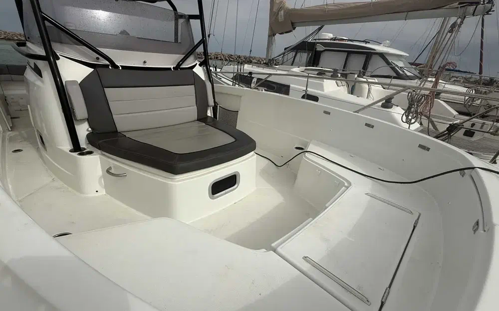 slider 6 Jeanneau Cap Camarat 9.0 CC