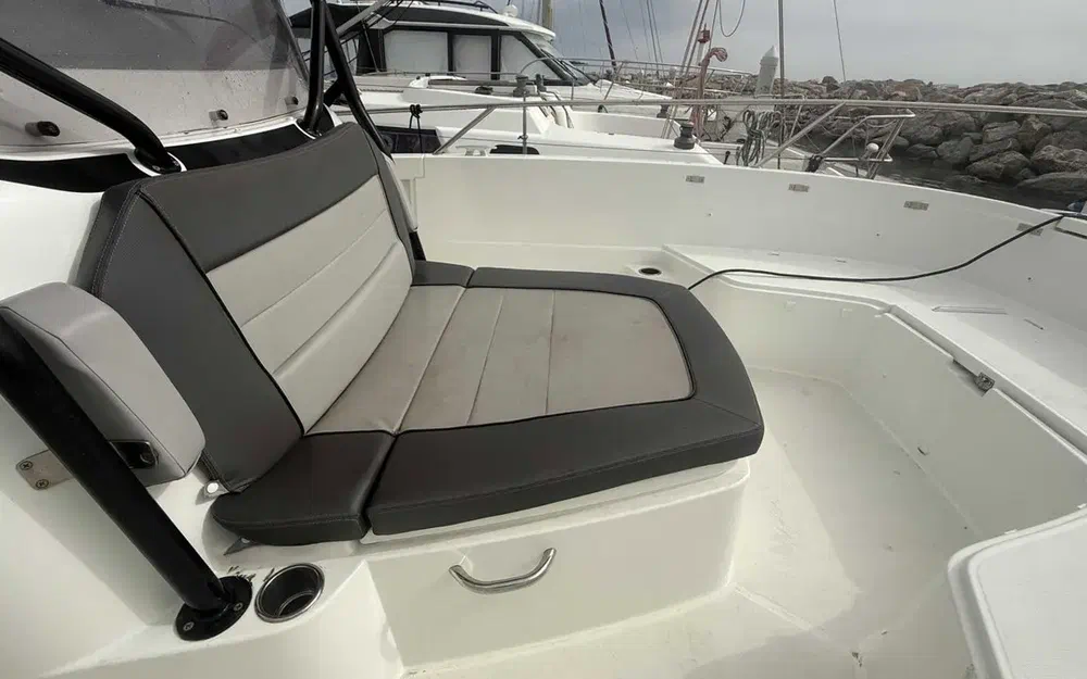 slider 7 Jeanneau Cap Camarat 9.0 CC