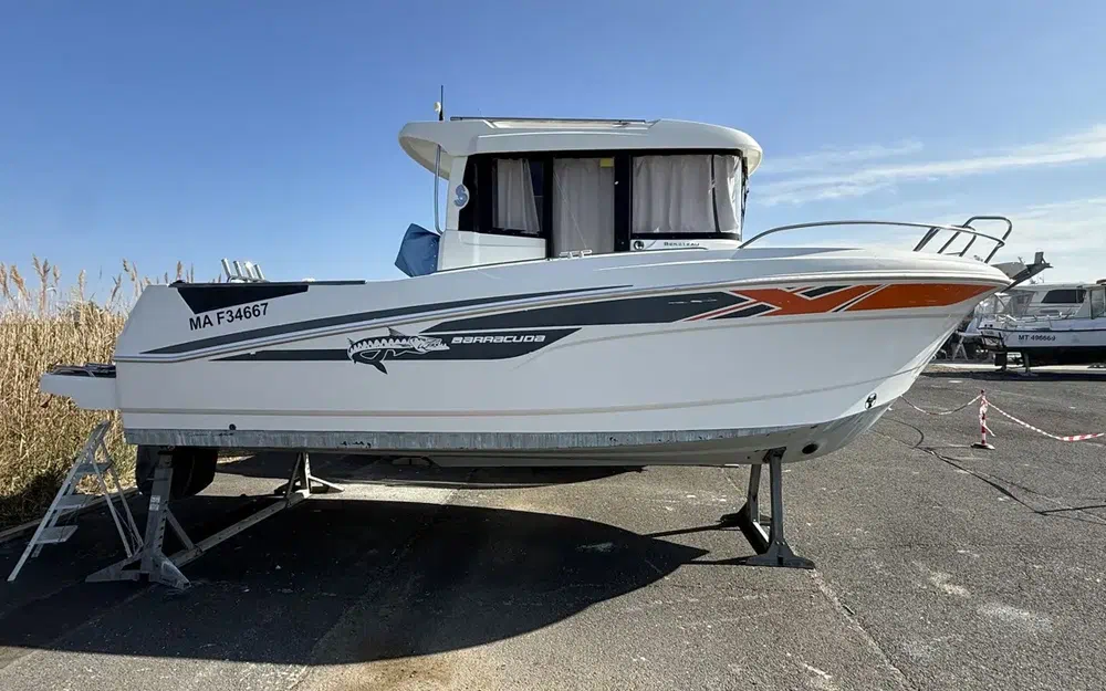 slider 0 Beneteau Barracuda 7