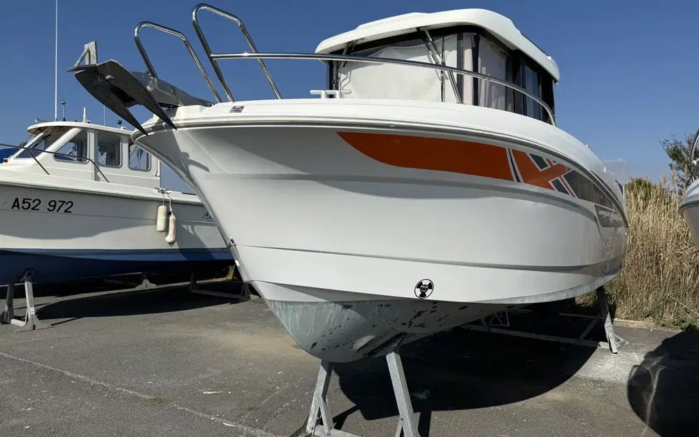 slider 12 Beneteau Barracuda 7