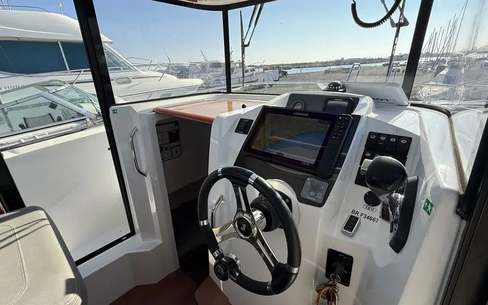 slider 2 Beneteau Barracuda 7