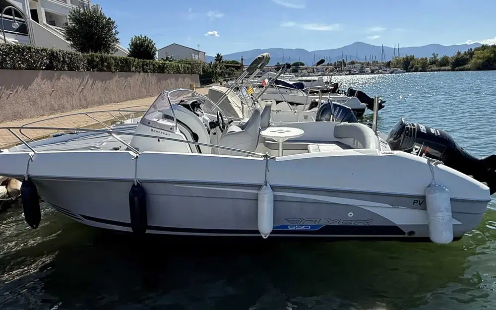 slider 1 Beneteau Flyer 650 Sun Deck