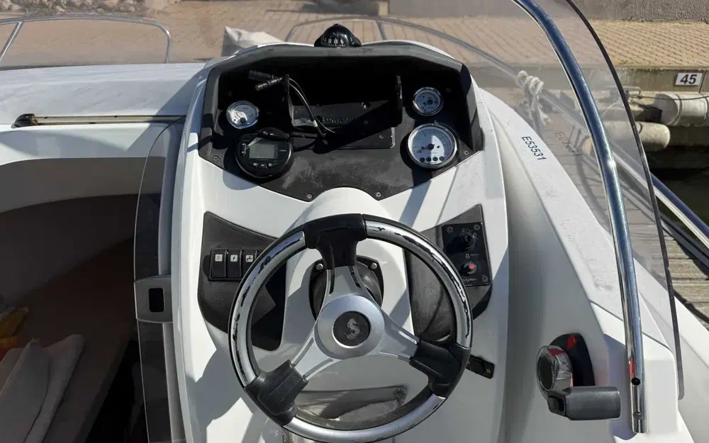 slider 5 Beneteau Flyer 650 Sun Deck