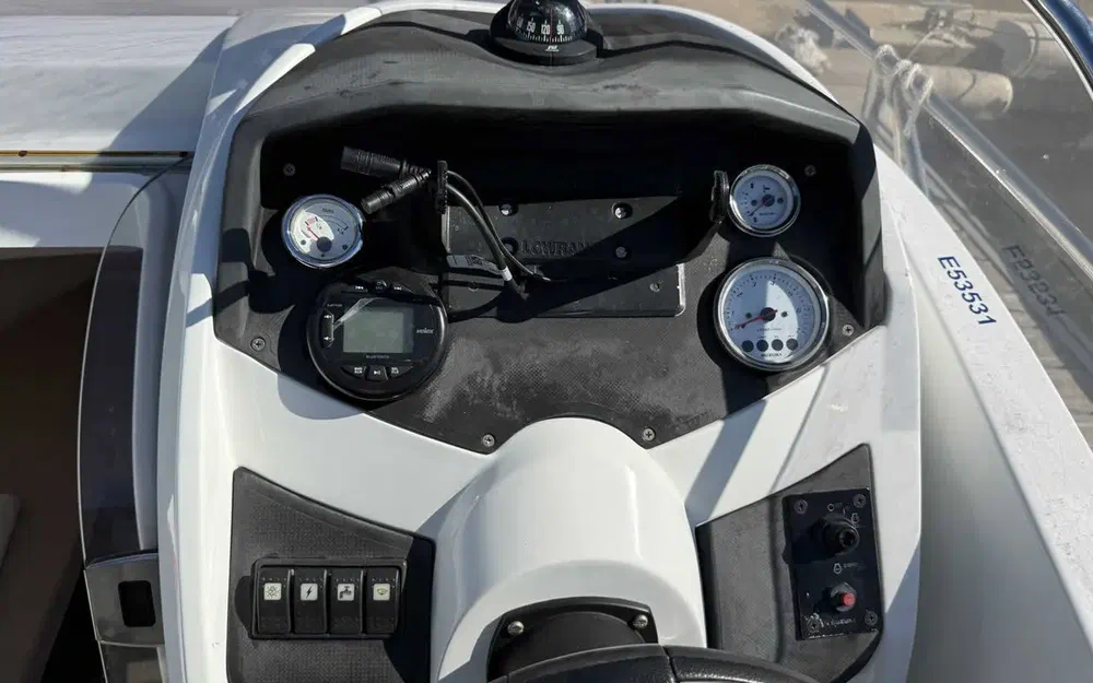 slider 6 Beneteau Flyer 650 Sun Deck