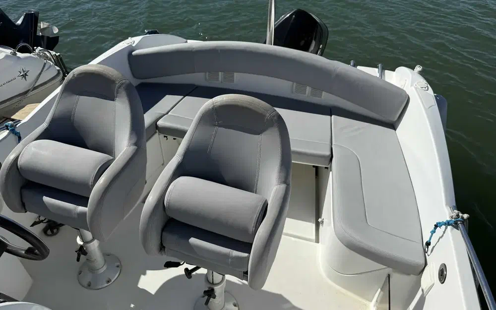 slider 8 Beneteau Flyer 650 Sun Deck