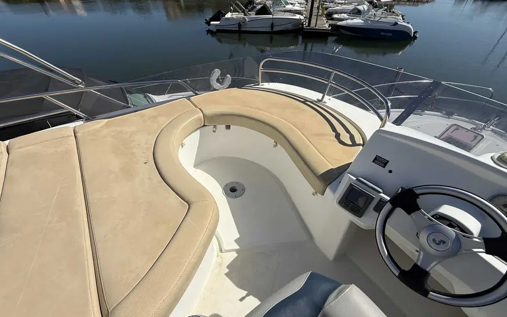 slider 10 Beneteau Antares 11