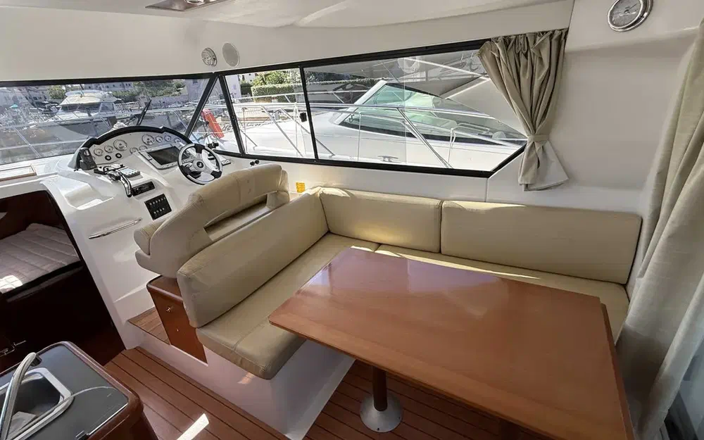 slider 13 Beneteau Antares 11