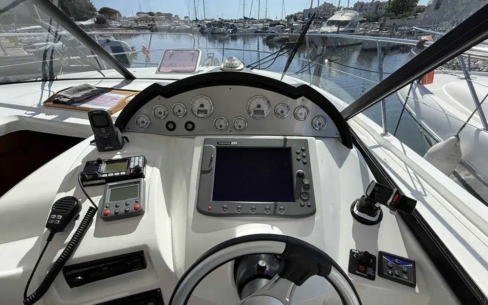 slider 23 Beneteau Antares 11