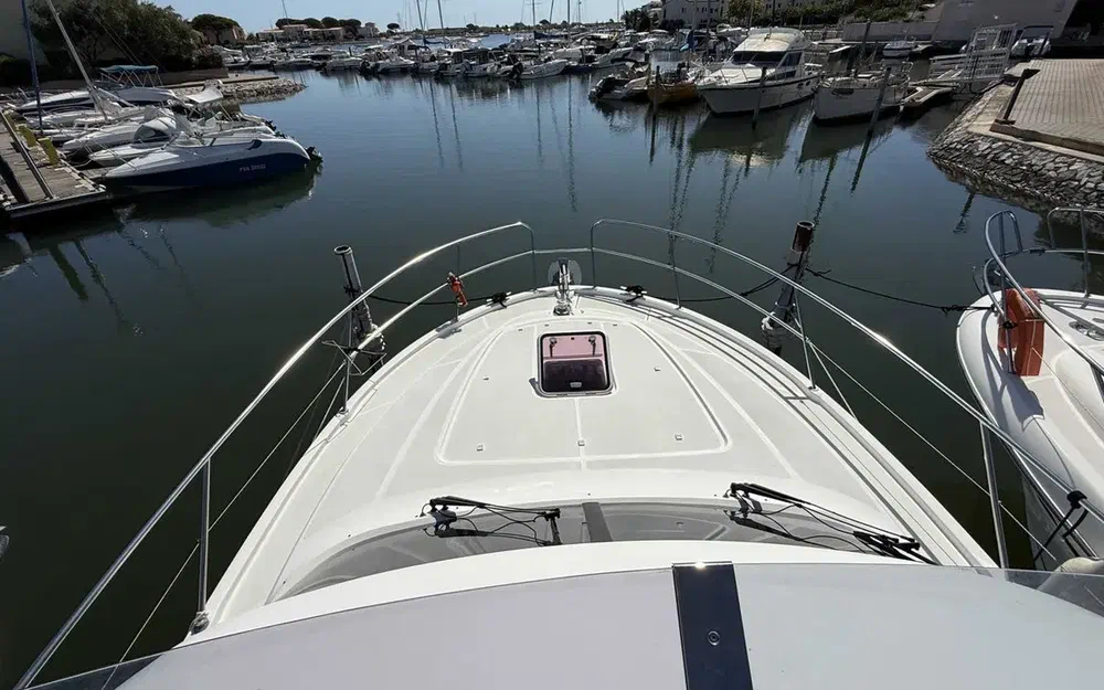 slider 2 Beneteau Antares 11 Fly