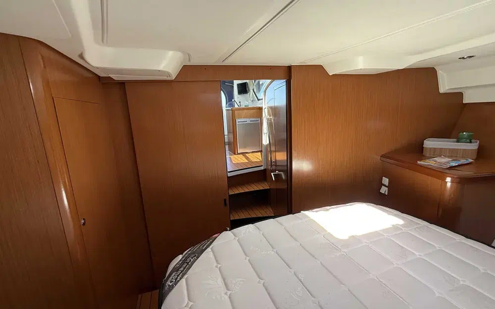 slider 29 Beneteau Antares 11