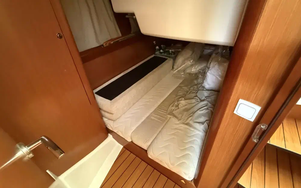 slider 30 Beneteau Antares 11