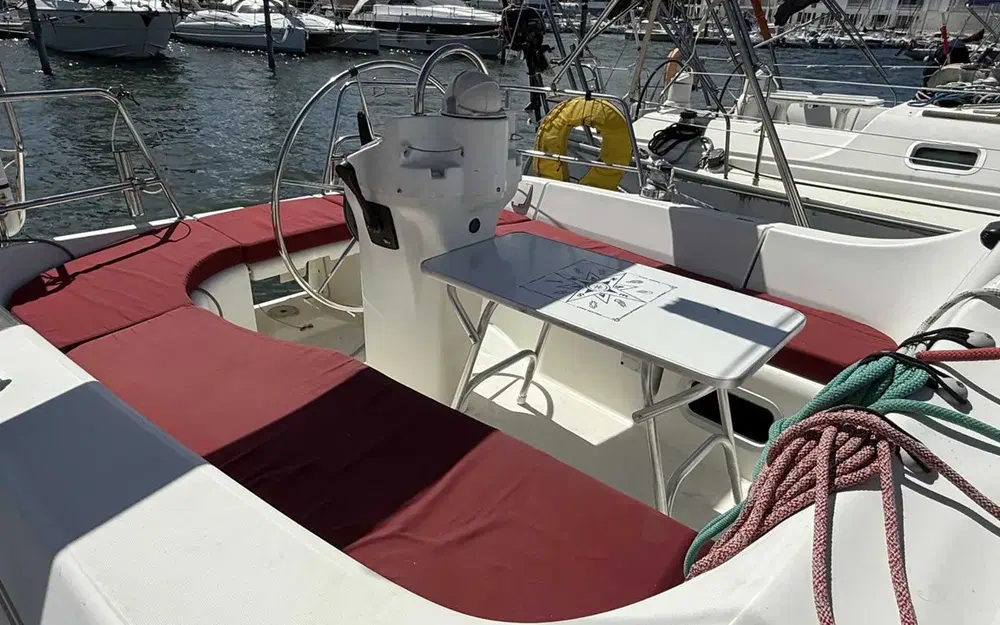 slider 9 Beneteau Oceanis 331 Clipper