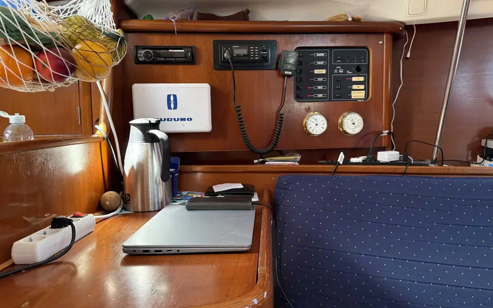 slider 17 Beneteau Oceanis 331 Clipper