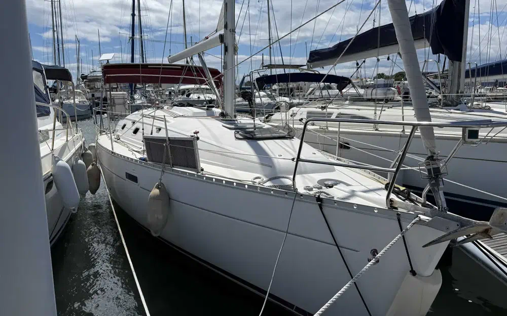 slider 2 Beneteau Oceanis 331 Clipper
