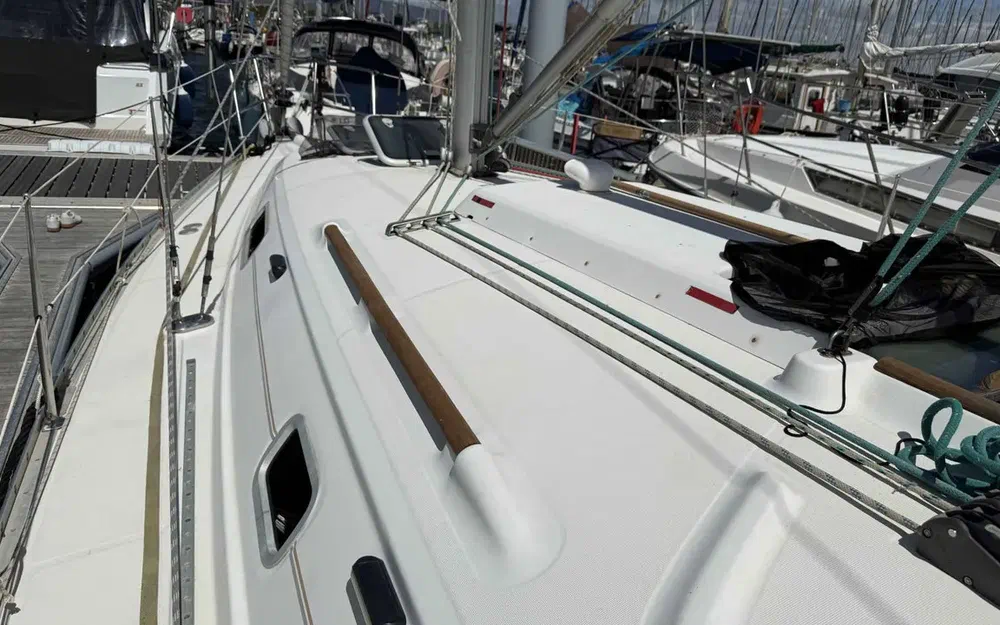 slider 3 Beneteau Oceanis 331 Clipper