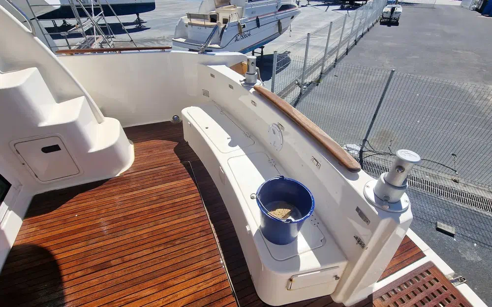 slider 10 Jeanneau Prestige 32