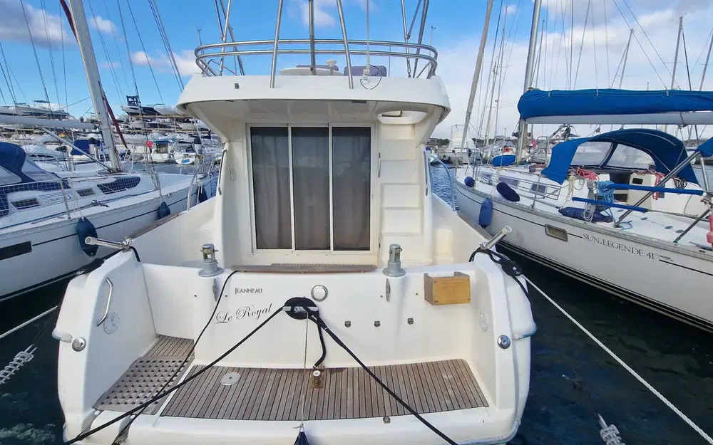 slider 12 Jeanneau Prestige 32