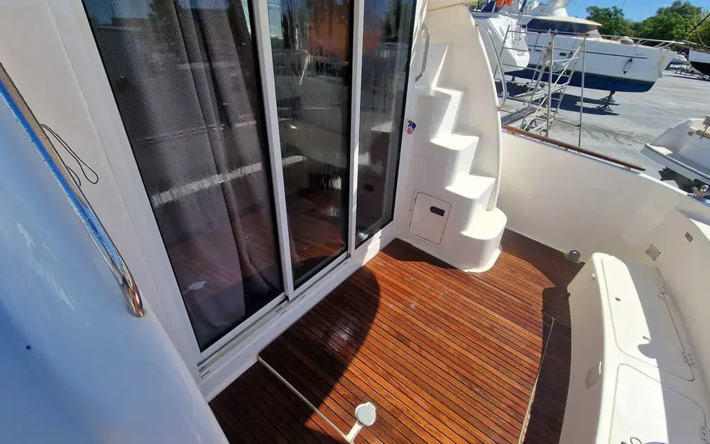 slider 20 Jeanneau Prestige 32