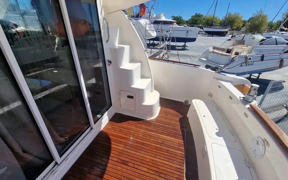 slider 6 Jeanneau Prestige 32