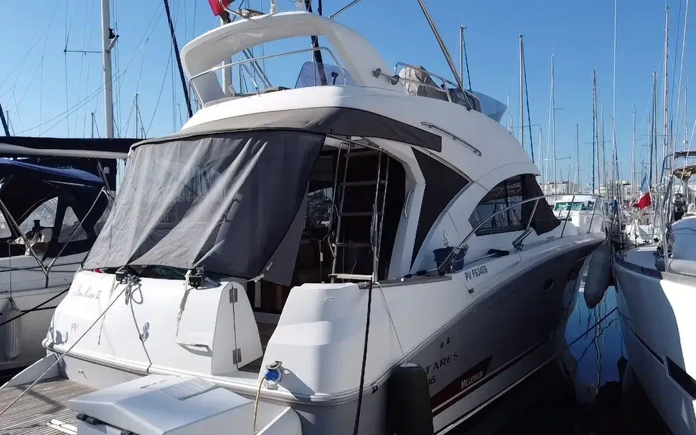 slider 2 Beneteau Antares 36
